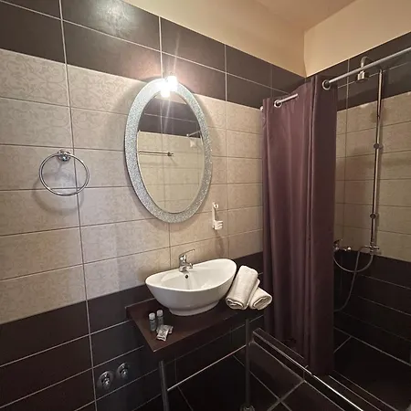 ベッド・アンド・ブレックファスト Nirvana カラ・ネラ