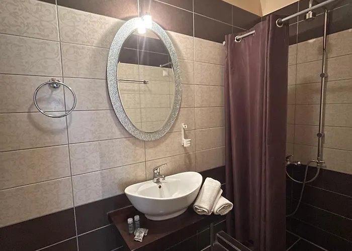 לינה וארוחת בוקר Nirvana קאלה נרה